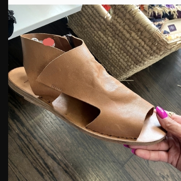 Officine Creative Tan Leather Sandals